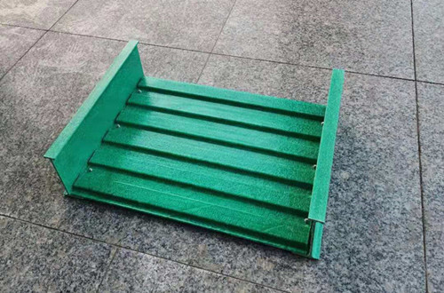 槽式玻璃钢电缆桥架的安装要点五