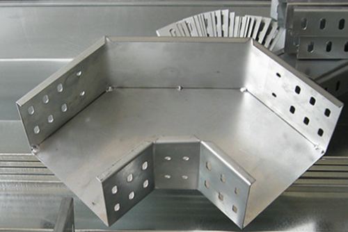 托盘式桥架应该怎样安装呢