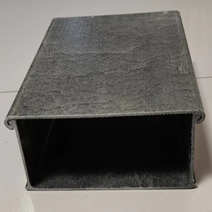 灰色槽式玻璃钢桥架